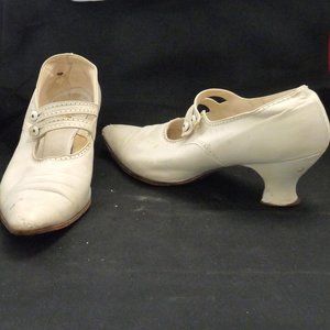 Antique vintage white leather wedding shoes Watkins? Bootery Santa Anna CA 1900